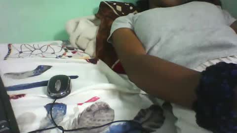 vounialdy online show from February 8, 2025, 6:44 pm