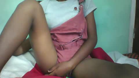 vounialdy online show from February 13, 2025, 6:48 pm