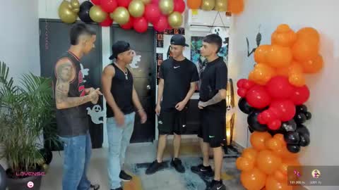 voyeurism_guys online show from October 21, 2025, 11:05 pm