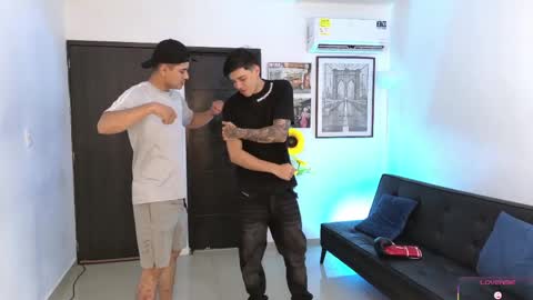 voyeurism_guys online show from April 11, 2026, 11:31 pm