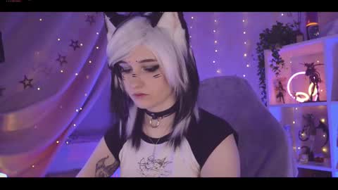 vronnier online show from February 15, 2025, 6:44 pm