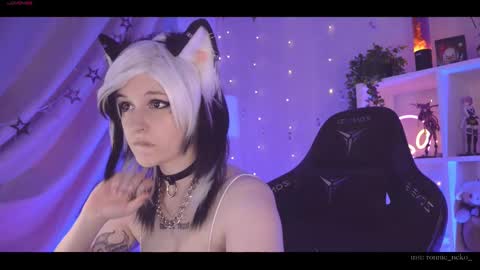 vronnier online show from February 27, 2025, 4:53 pm