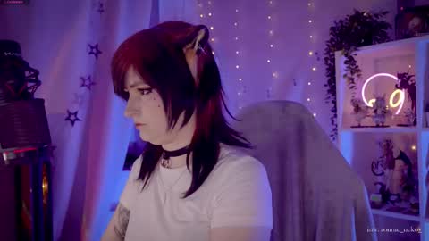 vronnier online show from September 26, 2025, 5:28 pm