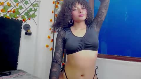 vsamanthaper2 online show from January 11, 2026, 7:30 pm