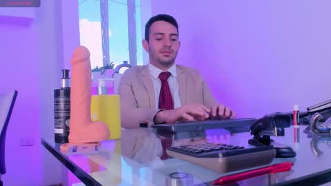 Snapshot of vynny_blacke_ chatting on September 28, 2025, 8:36 pm Vynny Blacke online show from September 28, 2025, 8:36 pm