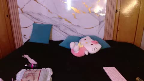 Snapshot of w_kittycat chatting on June 22, 2026, 4:48 pm kitty SUPORT ME AND MY BABY SINGLE MOMY online show from June 22, 2026, 4:48 pm