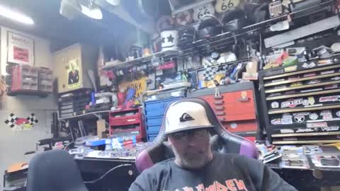 wakesblowinclouds online show from October 14, 2025, 2:56 am