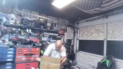 wakesblowinclouds online show from December 5, 2025, 10:46 am