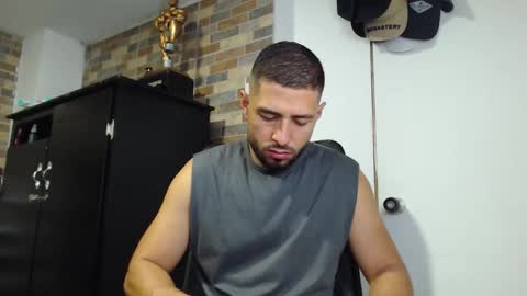 WALTER BROWN  online show from December 14, 2025, 2:11 pm