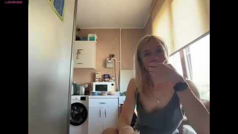 Snapshot of walter_cam chatting on July 7, 2026, 8:07 am Walter Cam online show from July 7, 2026, 8:07 am