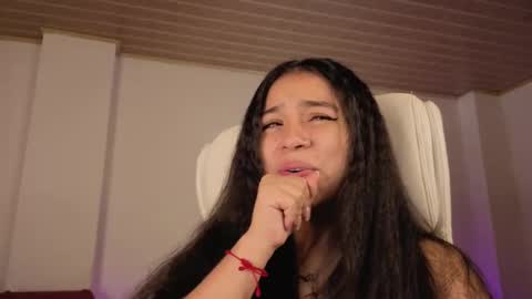 walton_abieca_ online show from September 28, 2025, 2:28 am