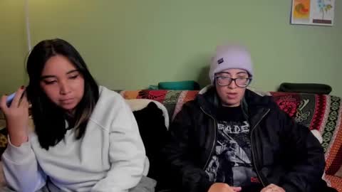 Waningrose  Lu online show from February 16, 2025, 2:42 am