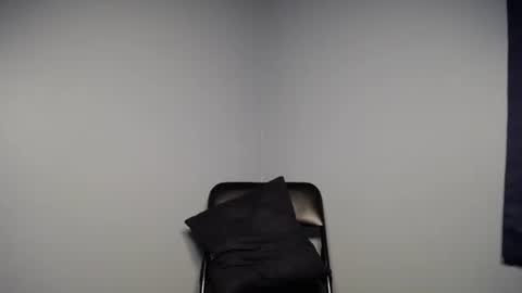 wannaplay1025 online show from March 27, 2026, 1:00 am