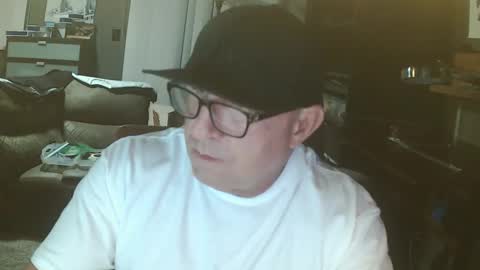 inittogetitin online show from December 23, 2025, 1:14 am