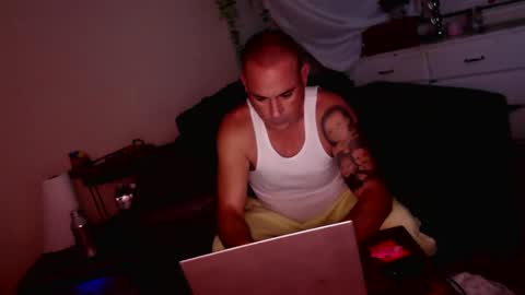 wantmymantofukme online show from November 14, 2025, 1:10 pm