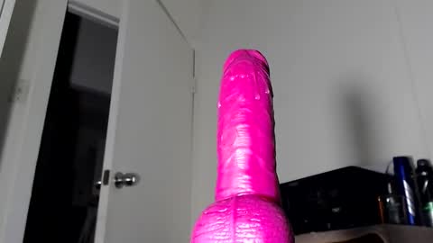 wants online show from January 5, 2025, 12:31 pm