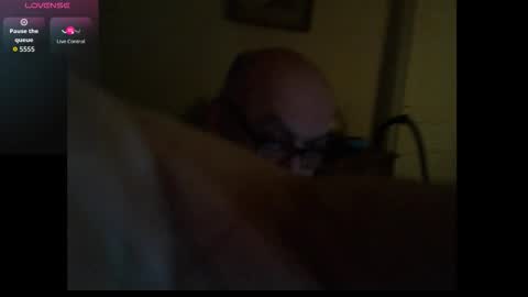 Snapshot of warp147 chatting on November 10, 2025, 2:32 am warp147 online show from November 10, 2025, 2:32 am