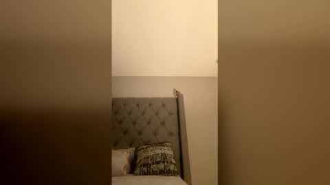 wasiancutie online show from February 8, 2026, 9:23 am