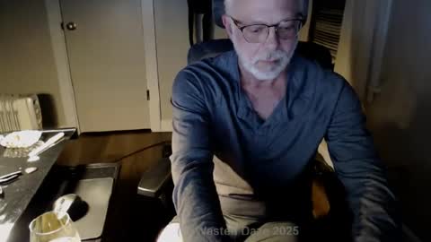 Snapshot of wasted_daze_ chatting on January 22, 2025, 2:04 am wasted_daze_ online show from January 22, 2025, 2:04 am