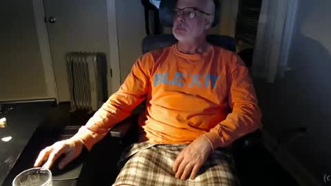 Snapshot of wasted_daze_ chatting on January 25, 2025, 5:18 am wasted_daze_ online show from January 25, 2025, 5:18 am