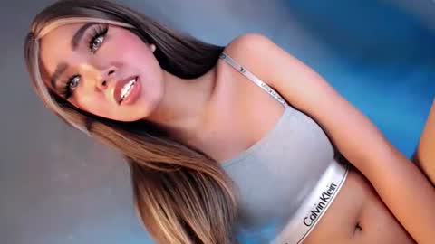 Snapshot of water_lily28 chatting on September 21, 2025, 5:09 am Isla Fox online show from September 21, 2025, 5:09 am