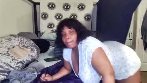 LAUREN LUSH online show from January 18, 2026, 6:28 am