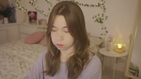 Snapshot of watermelon_sugar_ chatting on March 12, 2026, 3:18 pm Tess Pls support me with Can we reach 155 my favorite number online show from March 12, 2026, 3:18 pm