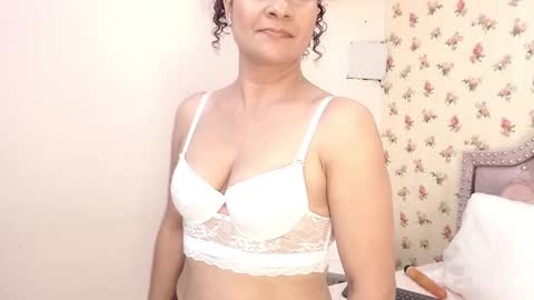 Milf Latina online show from March 10, 2026, 2:33 pm