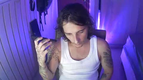 Snapshot of wave_boyy chatting on May 8, 2026, 10:37 pm wave_boyy online show from May 8, 2026, 10:37 pm