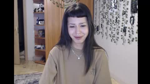 Mina online show from October 27, 2025, 6:50 am