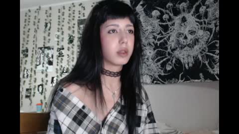 Snapshot of wavy_nights chatting on April 30, 2026, 8:57 pm Mina online show from April 30, 2026, 8:57 pm