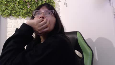 Trixie 3 online show from January 29, 2025, 1:38 pm