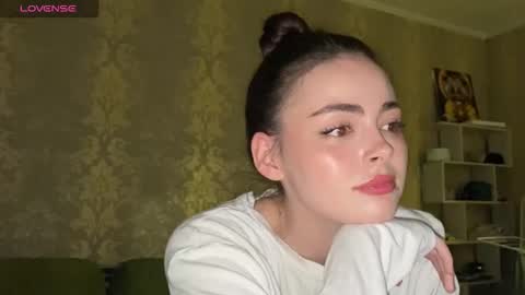 Alice online show from April 1, 2026, 4:04 pm