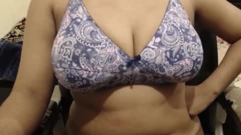 mina online show from February 5, 2026, 10:31 am