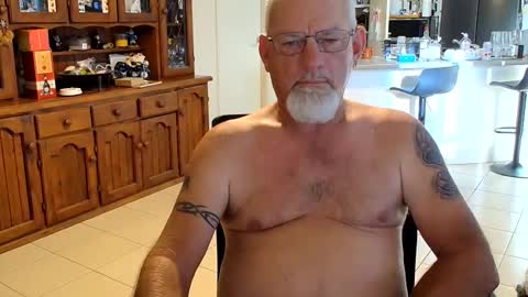 Wellhelloo online show from April 30, 2026, 6:20 am