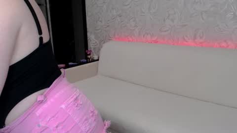 Your blonde Kelly online show from February 20, 2025, 7:19 pm