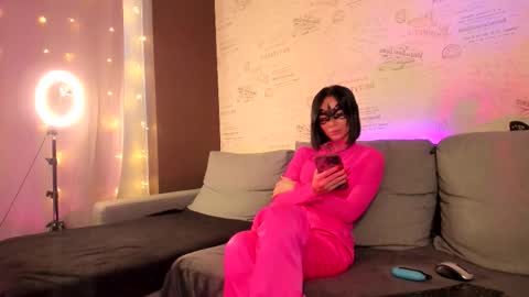 weloves3x online show from February 26, 2026, 10:14 am