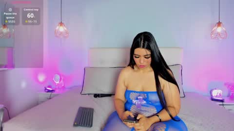 Wendolyn online show from May 25, 2026, 2:45 pm
