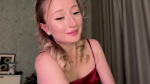 Daisy    online show from November 2, 2025, 5:04 pm