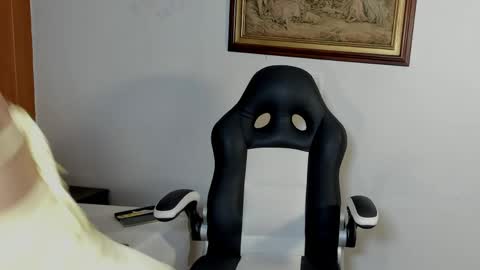 Wendy Marshall  online show from April 19, 2026, 6:07 pm