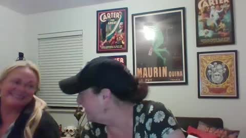 Snapshot of wendycu chatting on December 20, 2024, 6:50 am WendyCU online show from December 20, 2024, 6:50 am