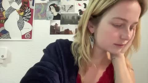 wenus_ss online show from March 24, 2026, 8:36 pm