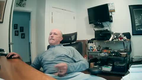 Snapshot of weseeyouwatching chatting on September 15, 2025, 4:51 pm weseeyouwatching online show from September 15, 2025, 4:51 pm