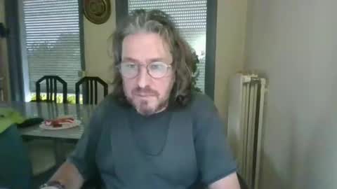 wesh wesh online show from December 1, 2025, 1:49 pm