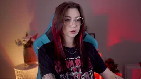 little girl who is always rightLisa online show from December 30, 2024, 5:15 am