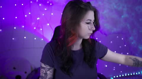 little girl who is always rightLisa online show from January 10, 2025, 2:14 am