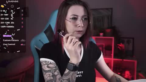 little girl who is always rightLisa online show from February 19, 2025, 2:23 am