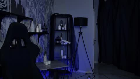 little girl who is always rightLisa online show from December 3, 2025, 1:13 am