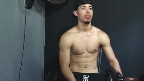 Snapshot of wesley_77 chatting on March 3, 2026, 6:36 pm wesley_77 online show from March 3, 2026, 6:36 pm