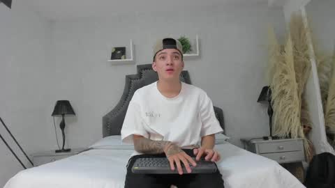 Wesley online show from May 23, 2026, 8:24 pm